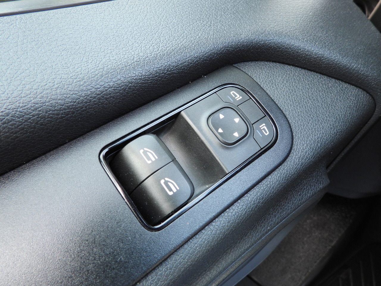 Utilitaire frigorifique MERCEDES SPRINTER 316 REGRIGERATOR BOX 0*C LIFT 8 PALLETS CRUISE CONTROL PNEUMATICS AIR CONDITIONING  160HP: photos 29