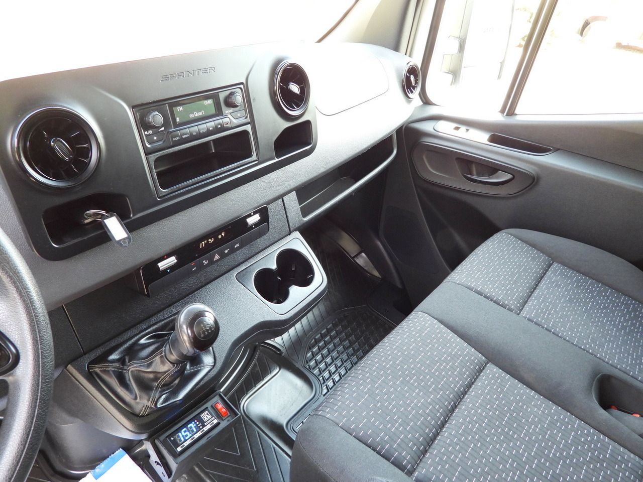 Utilitaire frigorifique MERCEDES SPRINTER 316 REGRIGERATOR BOX 0*C LIFT 8 PALLETS CRUISE CONTROL PNEUMATICS AIR CONDITIONING  160HP: photos 37