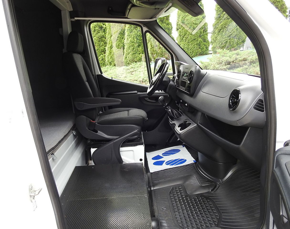 Utilitaire rideaux coulissants (PLSC) MERCEDES SPRINTER 316 TARPAULIN 10 PALLETS WEBASTO CRUISE CONTROL AIR CONDITIONING 165HP: photos 38 Utilitaire rideaux coulissants (PLSC) MERCEDES SPRINTER 316 TARPAULIN 10 PALLETS WEBASTO CRUISE CONTROL AIR CONDITIONING 165HP: photos 38