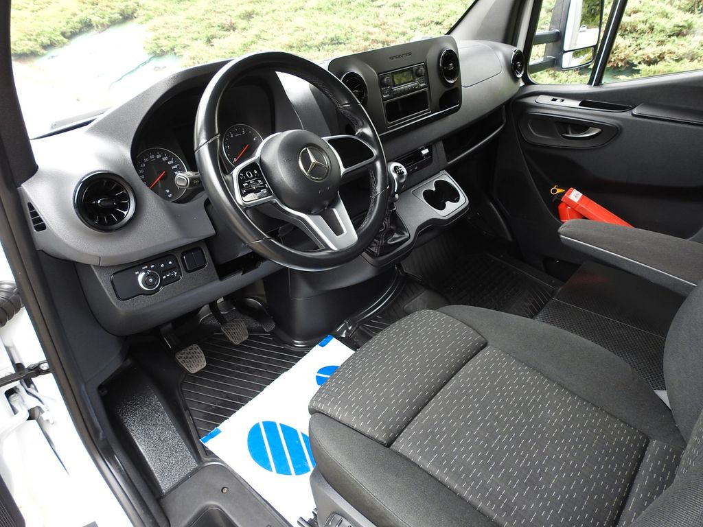 Mercedes-Benz SPRINTER 316 PRITSCHE PLANE 10 PALETTEN WEBASTO - Utilitaire rideaux coulissants (PLSC), Utilitaire double cabine: photos 2 Mercedes-Benz SPRINTER 316 PRITSCHE PLANE 10 PALETTEN WEBASTO - Utilitaire rideaux coulissants (PLSC), Utilitaire double cabine: photos 2