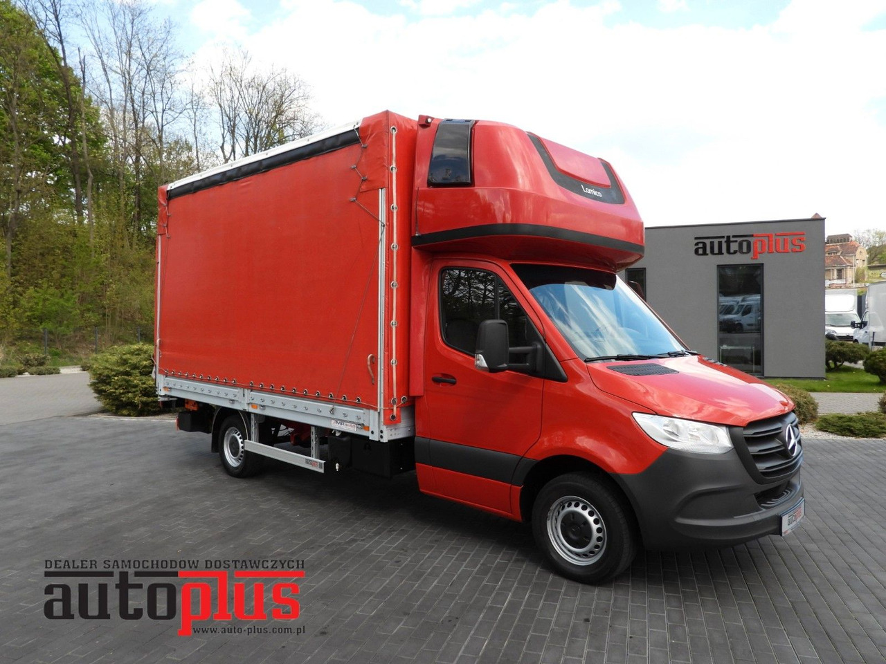 Mercedes-Benz SPRINTER 316 PRITSCHE PLANE AUFZUG 8 EUROPALET - Utilitaire rideaux coulissants (PLSC): photos 1 Mercedes-Benz SPRINTER 316 PRITSCHE PLANE AUFZUG 8 EUROPALET - Utilitaire rideaux coulissants (PLSC): photos 1