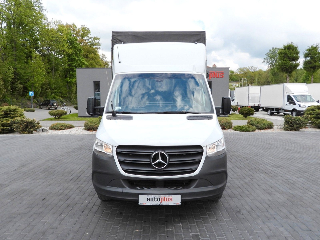 Mercedes-Benz SPRINTER 316 PRITSCHE PLANE AUFZUG 8 PALETTEN - Utilitaire rideaux coulissants (PLSC), Utilitaire double cabine: photos 5 Mercedes-Benz SPRINTER 316 PRITSCHE PLANE AUFZUG 8 PALETTEN - Utilitaire rideaux coulissants (PLSC), Utilitaire double cabine: photos 5