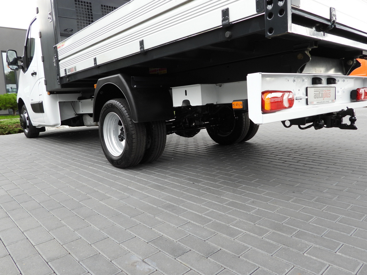 Utilitaire benne OPEL MOVANO TIPPER NAVIGATION LED LIGHTS TWIN WHEELS AIR CONDITIONING 145HP: photos 16 Utilitaire benne OPEL MOVANO TIPPER NAVIGATION LED LIGHTS TWIN WHEELS AIR CONDITIONING 145HP: photos 16