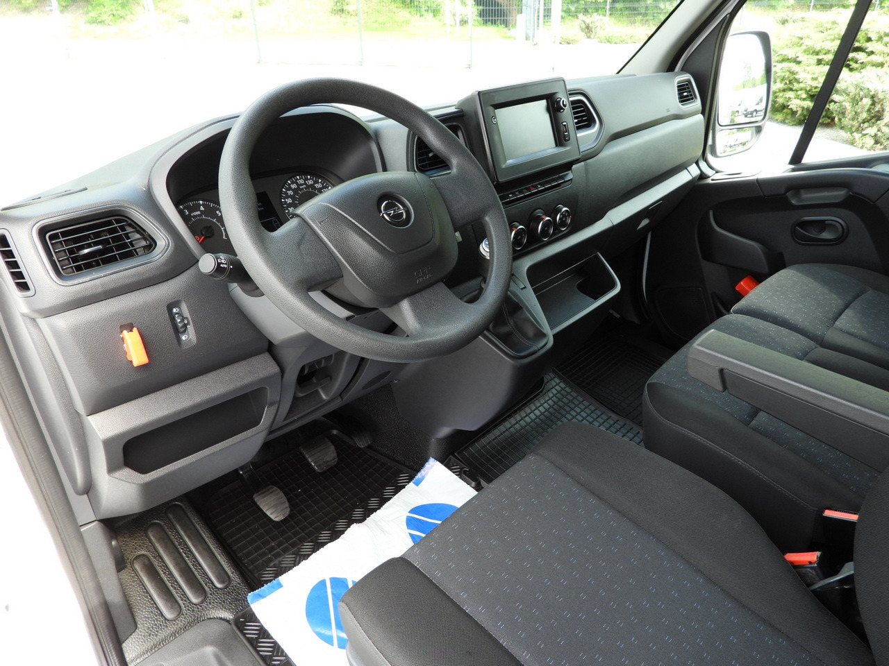 OPEL MOVANO VAN AIR CONDITIONING LED LIGHTS  150HP - Fourgon utilitaire: photos 2 OPEL MOVANO VAN AIR CONDITIONING LED LIGHTS  150HP - Fourgon utilitaire: photos 2