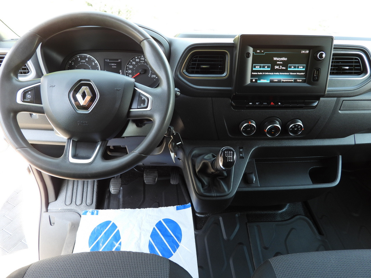 Fourgon grand volume RENAULT MASTER  BOX LIFT 8 PALLETS CRUISE CONTROL NAVIGATION LED LIGHTS TWIN WHEELS AIR CONDITIONING  145HP: photos 29