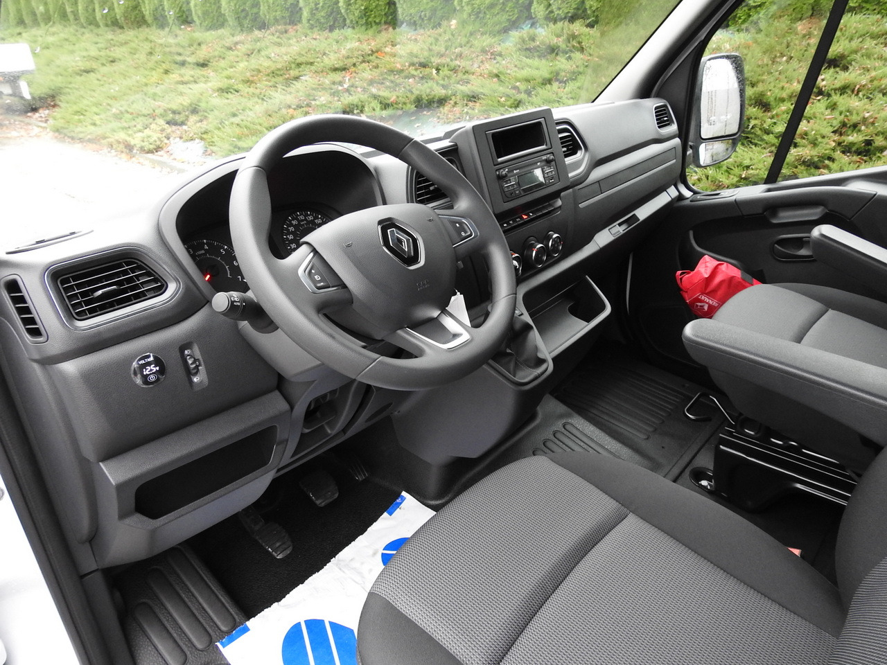RENAULT MASTER NEW TARPAULIN 10 PALLETS WEBASTO CRUISE CONTROL AIR CONDITIONING LED LIGHTS Y 165HP - Utilitaire rideaux coulissants (PLSC): photos 2 RENAULT MASTER NEW TARPAULIN 10 PALLETS WEBASTO CRUISE CONTROL AIR CONDITIONING LED LIGHTS Y 165HP - Utilitaire rideaux coulissants (PLSC): photos 2