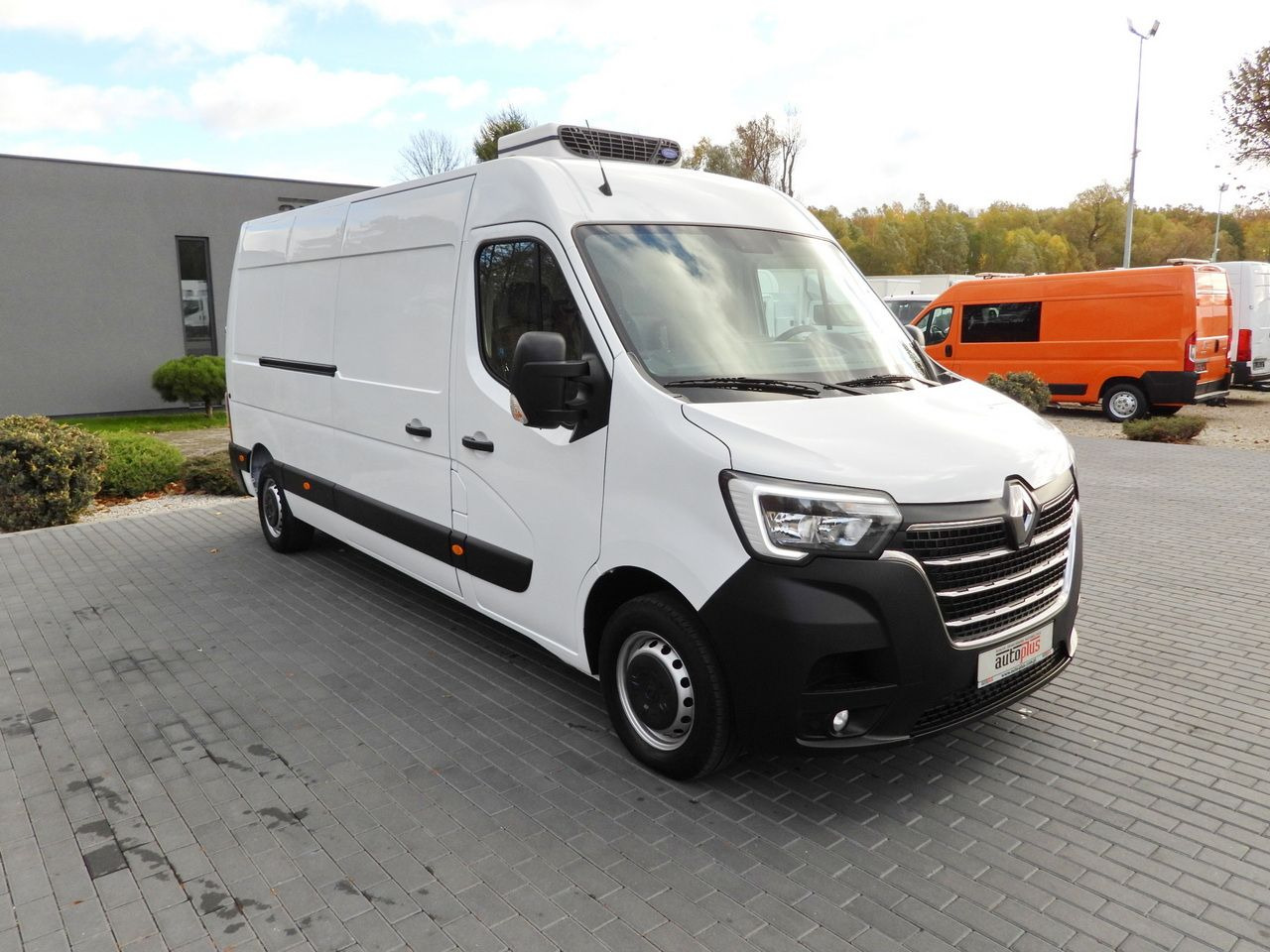 RENAULT MASTER REFRIGERATOR VAN 0*C CRUISE CONTROL LED LIGHTS AIR CONDITIONING 135HP - Utilitaire frigorifique: photos 4 RENAULT MASTER REFRIGERATOR VAN 0*C CRUISE CONTROL LED LIGHTS AIR CONDITIONING 135HP - Utilitaire frigorifique: photos 4