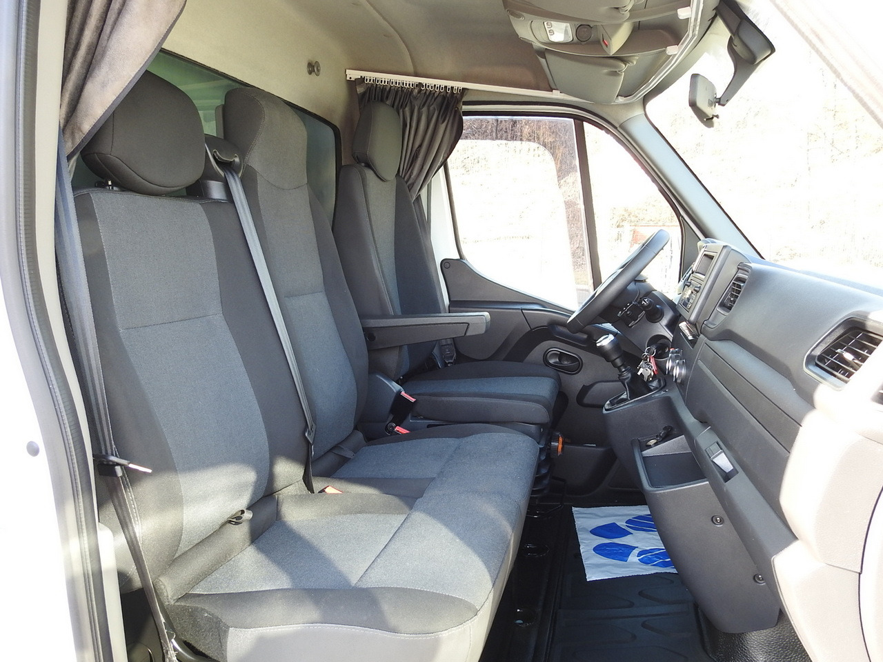 Utilitaire rideaux coulissants (PLSC) RENAULT MASTER  TARPAULIN 10 PALLETS WEBASTO CRUISE CONTROL LED LIGHTS PNEUMATICS AIR CONDITIONING  165HP: photos 39