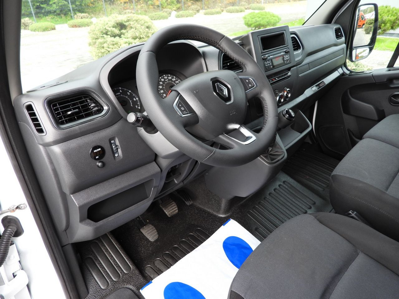 RENAULT MASTER TARPAULIN LIFT 10 PALLETS CRUISE CONTROL LED LIGHTS AIR CONDITIONING  165HP - Utilitaire rideaux coulissants (PLSC): photos 2 RENAULT MASTER TARPAULIN LIFT 10 PALLETS CRUISE CONTROL LED LIGHTS AIR CONDITIONING  165HP - Utilitaire rideaux coulissants (PLSC): photos 2