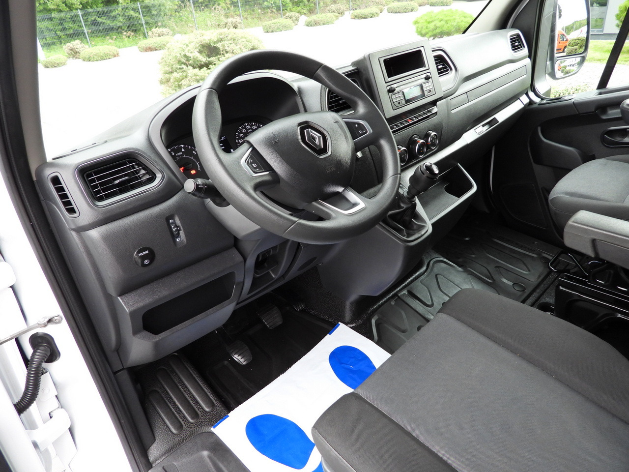 RENAULT MASTER TARPAULIN LIFT 10 PALLETS WEBASTO CRUISE CONTROL LED LIGHTS AIR CONDITIONING  165HP - Utilitaire rideaux coulissants (PLSC): photos 2 RENAULT MASTER TARPAULIN LIFT 10 PALLETS WEBASTO CRUISE CONTROL LED LIGHTS AIR CONDITIONING  165HP - Utilitaire rideaux coulissants (PLSC): photos 2