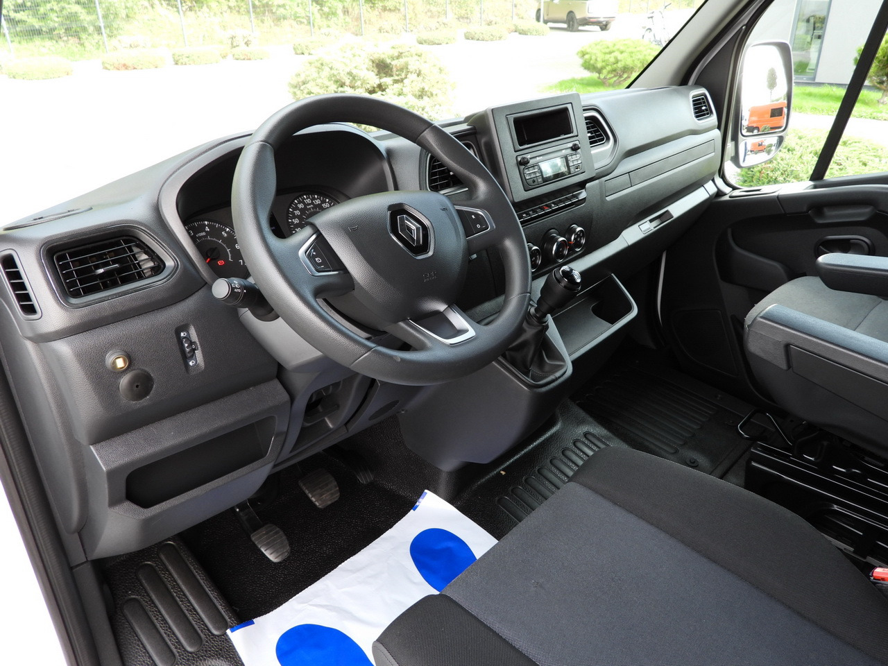 RENAULT MASTER TARPAULIN LIFT 9 PALLETS WEBASTO CRUISE CONTROL LED LIGHTS PNEUMATICS AIR CONDITIONING  165HP - Utilitaire rideaux coulissants (PLSC): photos 2 RENAULT MASTER TARPAULIN LIFT 9 PALLETS WEBASTO CRUISE CONTROL LED LIGHTS PNEUMATICS AIR CONDITIONING  165HP - Utilitaire rideaux coulissants (PLSC): photos 2