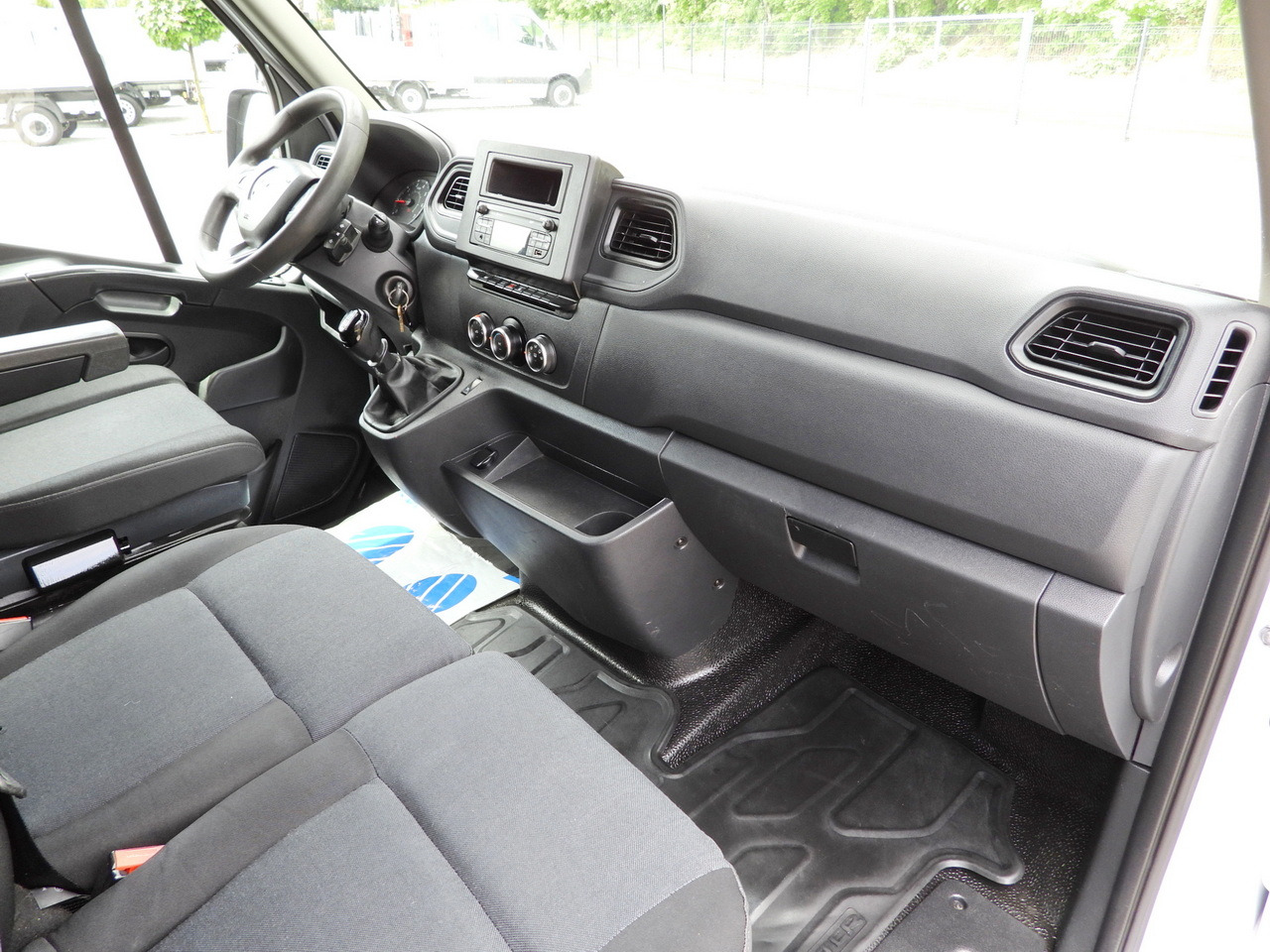 Utilitaire benne RENAULT MASTER TIPPER CRUISE CONTROL LED LIGHTS TWIN WHEELS AIR CONDITIONING  130HP: photos 41