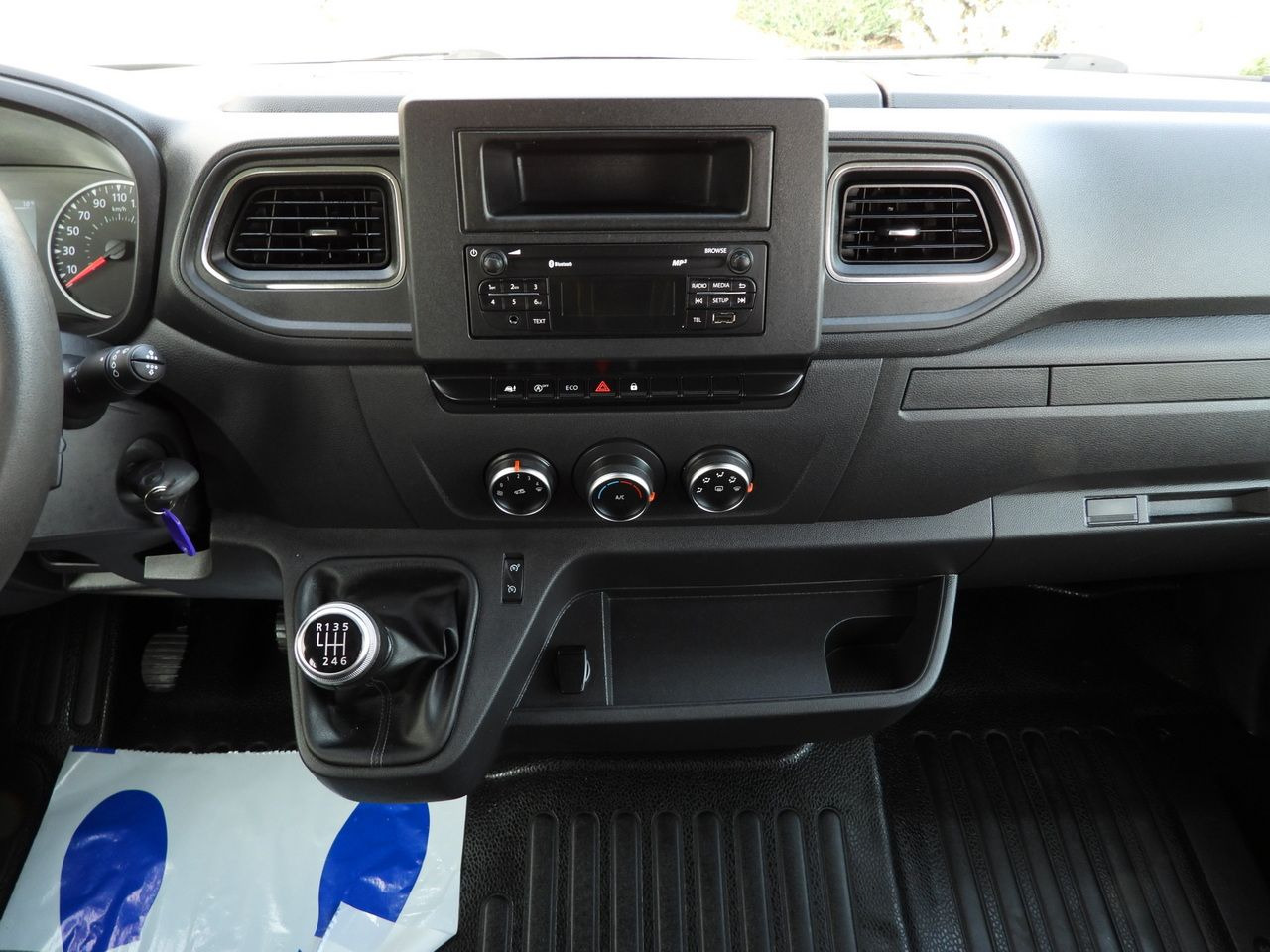 Crédit-bail de RENAULT MASTER TIPPER DOUBLE CABIN DOKA 6 SEATS CRUISE CONTROL LED LIGHTS AIR CONDITIONING 145HP RENAULT MASTER TIPPER DOUBLE CABIN DOKA 6 SEATS CRUISE CONTROL LED LIGHTS AIR CONDITIONING 145HP: photos 31 Crédit-bail de RENAULT MASTER TIPPER DOUBLE CABIN DOKA 6 SEATS CRUISE CONTROL LED LIGHTS AIR CONDITIONING 145HP RENAULT MASTER TIPPER DOUBLE CABIN DOKA 6 SEATS CRUISE CONTROL LED LIGHTS AIR CONDITIONING 145HP: photos 31