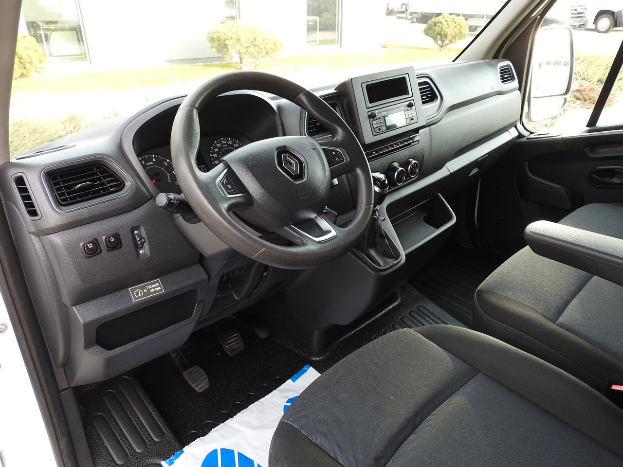 Renault MASTER KASTENWAGEN DOPPELKABINE 7 SITZE TEMPOMAT - Fourgon utilitaire, Utilitaire double cabine: photos 2 Renault MASTER KASTENWAGEN DOPPELKABINE 7 SITZE TEMPOMAT - Fourgon utilitaire, Utilitaire double cabine: photos 2
