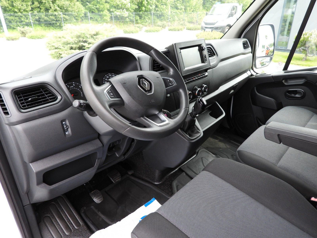Renault MASTER KASTENWAGEN DOPPELKABINE 7 SITZE TEMPOMAT - Fourgon utilitaire, Utilitaire double cabine: photos 2 Renault MASTER KASTENWAGEN DOPPELKABINE 7 SITZE TEMPOMAT - Fourgon utilitaire, Utilitaire double cabine: photos 2