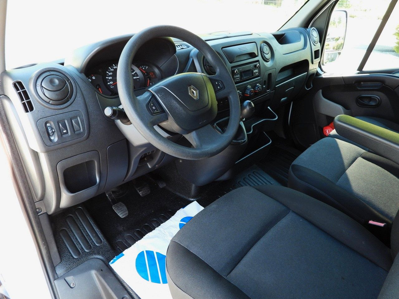 Renault MASTER KIPPER TEMPOMAT ZWILLINGSRÄDER - Utilitaire benne: photos 2 Renault MASTER KIPPER TEMPOMAT ZWILLINGSRÄDER - Utilitaire benne: photos 2