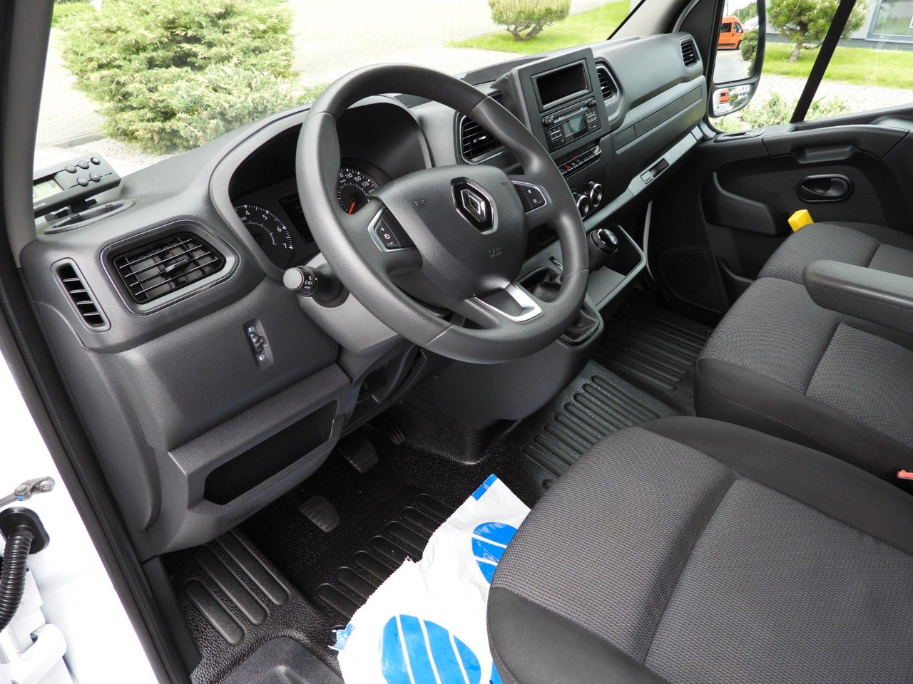 Renault MASTER KÜHLKASTENWAGEN -5*C TEMPOMAT NAVIGATION - Utilitaire frigorifique: photos 2 Renault MASTER KÜHLKASTENWAGEN -5*C TEMPOMAT NAVIGATION - Utilitaire frigorifique: photos 2