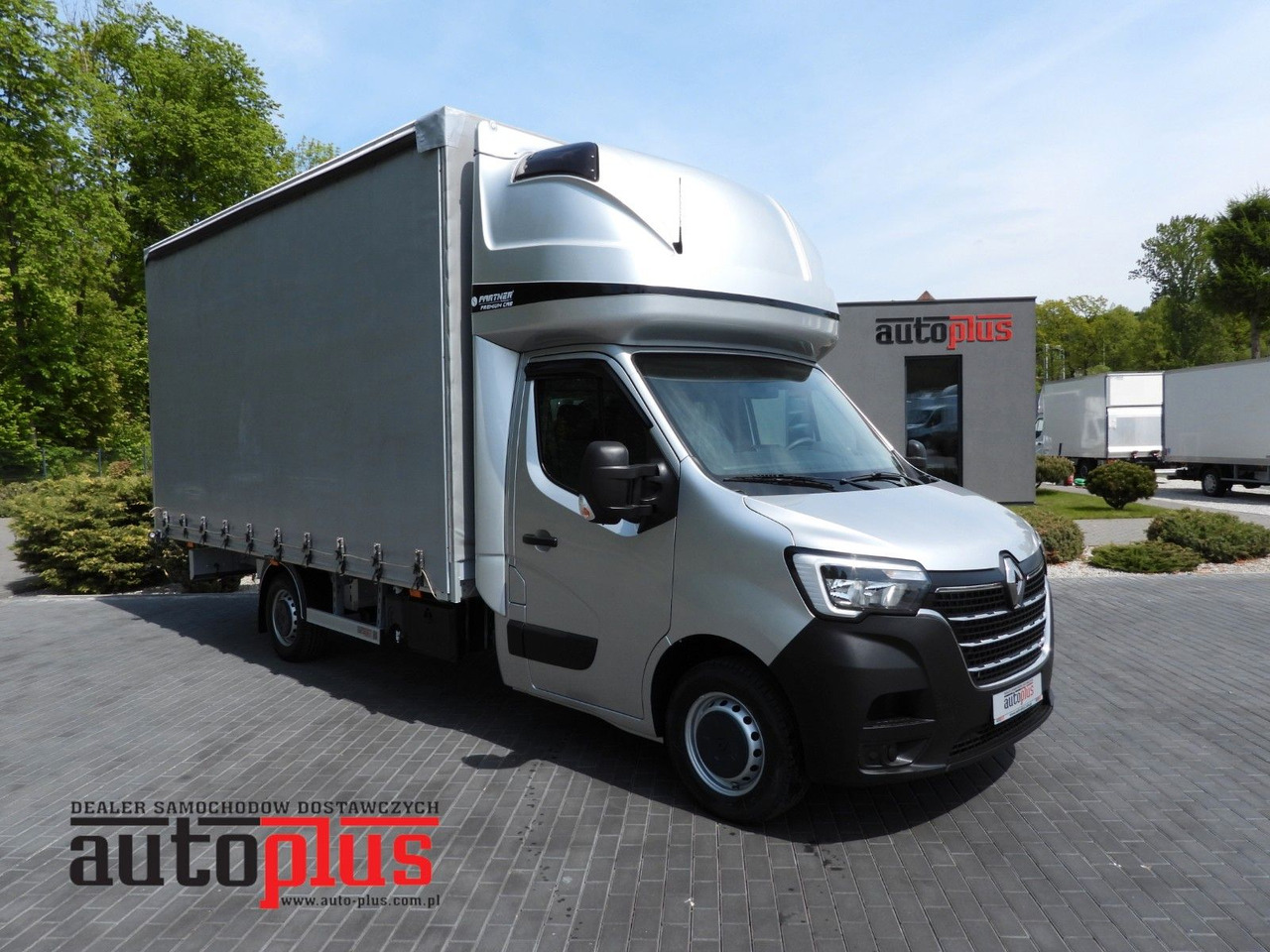 Renault MASTER PRITSCHE PLANE 10 PALETTEN WEBASTO A/C - Utilitaire rideaux coulissants (PLSC): photos 1 Renault MASTER PRITSCHE PLANE 10 PALETTEN WEBASTO A/C - Utilitaire rideaux coulissants (PLSC): photos 1