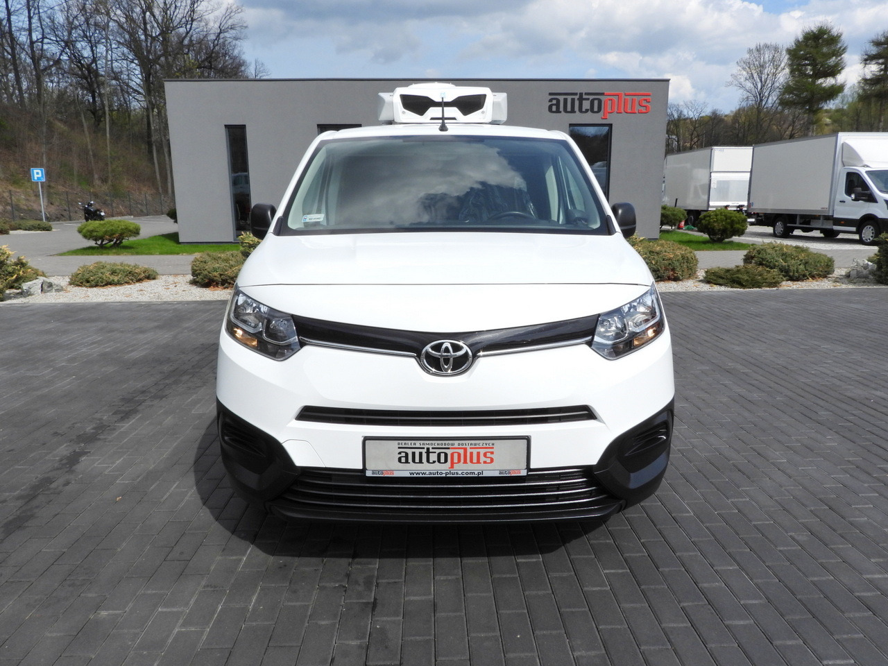 TOYOTA PROACE CITY  REFRIGERATOR VAN -15*C POWER SUPPLY 230V CRUISE CONTROL AIR CONDITIONING  100HP - Utilitaire frigorifique: photos 5 TOYOTA PROACE CITY  REFRIGERATOR VAN -15*C POWER SUPPLY 230V CRUISE CONTROL AIR CONDITIONING  100HP - Utilitaire frigorifique: photos 5