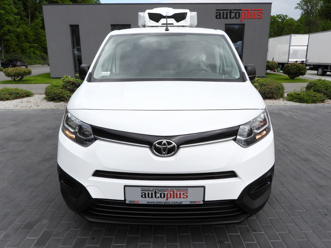 TOYOTA PROACE CITY  REFRIGERATOR VAN -15*C POWER SUPPLY 230V CRUISE CONTROL AIR CONDITIONING  100HP - Utilitaire frigorifique: photos 5 TOYOTA PROACE CITY  REFRIGERATOR VAN -15*C POWER SUPPLY 230V CRUISE CONTROL AIR CONDITIONING  100HP - Utilitaire frigorifique: photos 5