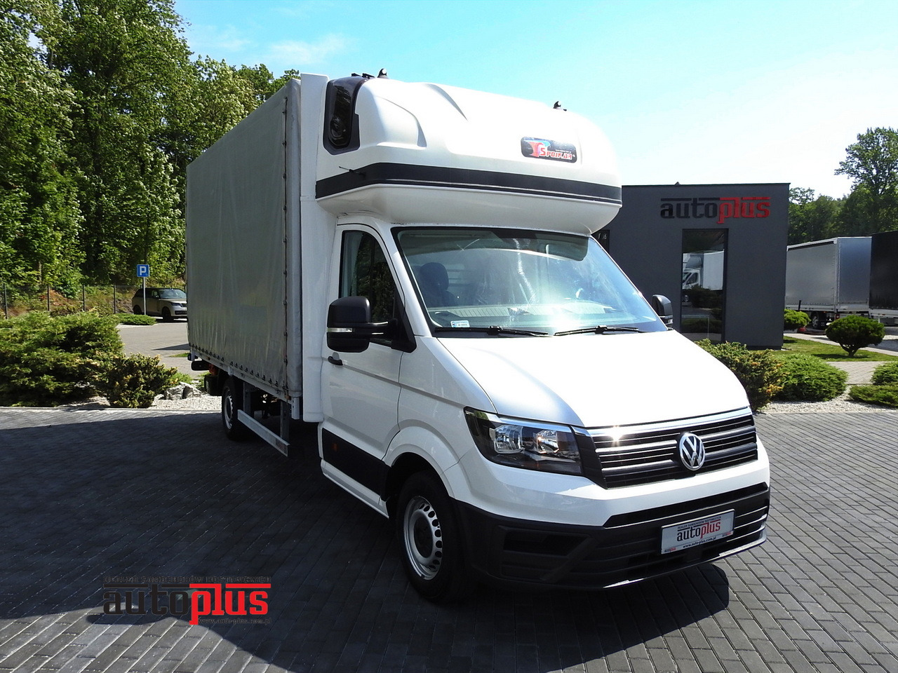 VOLKSWAGEN CRAFTER TARPAULIN LIFT 8 PALLETS WEBASTO CRUISE CONTROL 180HP - Utilitaire rideaux coulissants (PLSC): photos 1 VOLKSWAGEN CRAFTER TARPAULIN LIFT 8 PALLETS WEBASTO CRUISE CONTROL 180HP - Utilitaire rideaux coulissants (PLSC): photos 1