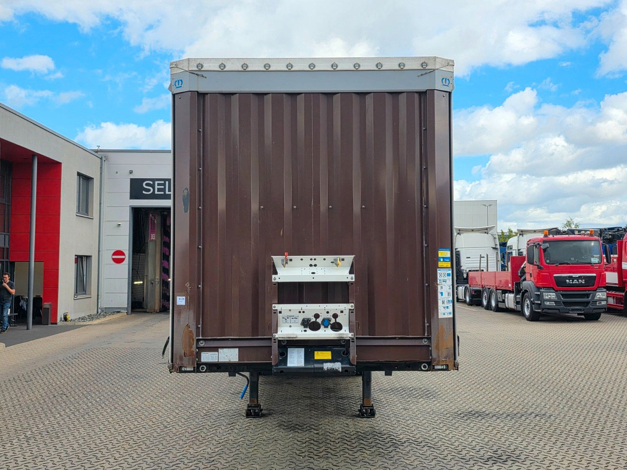 Krone SD / 2 Liftachsen - Semi-remorque rideaux coulissants: photos 4 Krone SD / 2 Liftachsen - Semi-remorque rideaux coulissants: photos 4