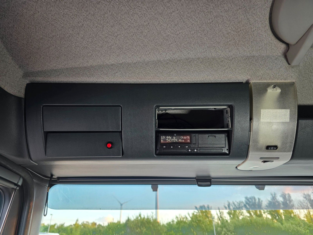 Camion grue MAN TGX 26.360 6x2-2 BL / Intarder / HIAB 166K PRO: photos 31 Camion grue MAN TGX 26.360 6x2-2 BL / Intarder / HIAB 166K PRO: photos 31