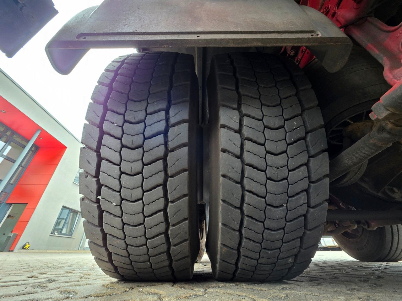 Camion grue MAN TGX 26.360 6x2-2 BL / Intarder / HIAB 166K PRO: photos 49 Camion grue MAN TGX 26.360 6x2-2 BL / Intarder / HIAB 166K PRO: photos 49