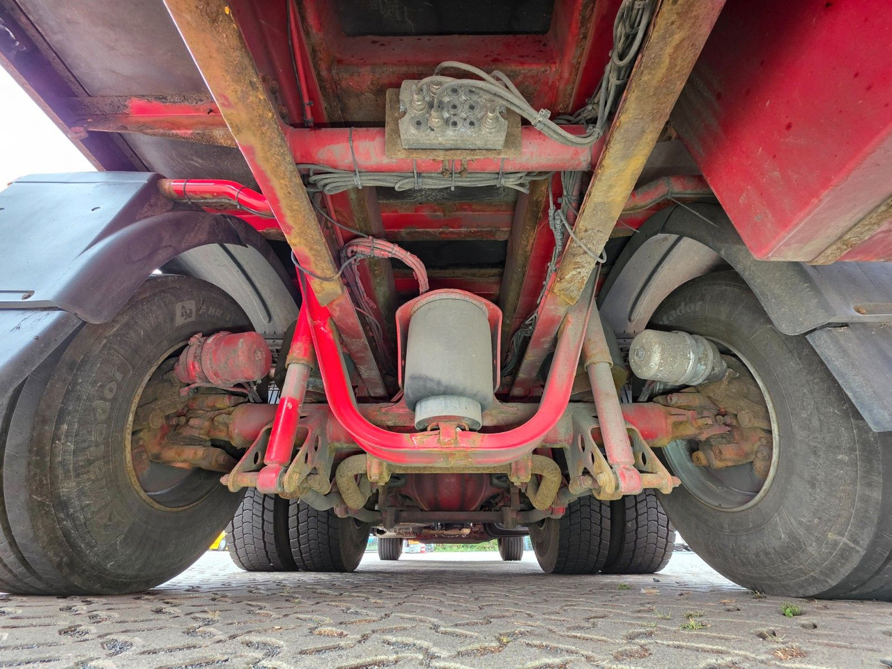 Camion grue MAN TGX 26.360 6x2-2 BL / Intarder / HIAB 166K PRO: photos 21 Camion grue MAN TGX 26.360 6x2-2 BL / Intarder / HIAB 166K PRO: photos 21