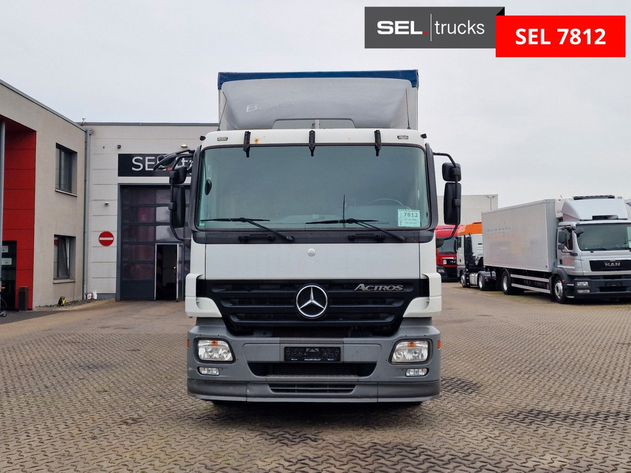 Mercedes-Benz Actros 2541 / Lenkachse / Liftachse / V6 - Camion à rideaux coulissants: photos 2 Mercedes-Benz Actros 2541 / Lenkachse / Liftachse / V6 - Camion à rideaux coulissants: photos 2
