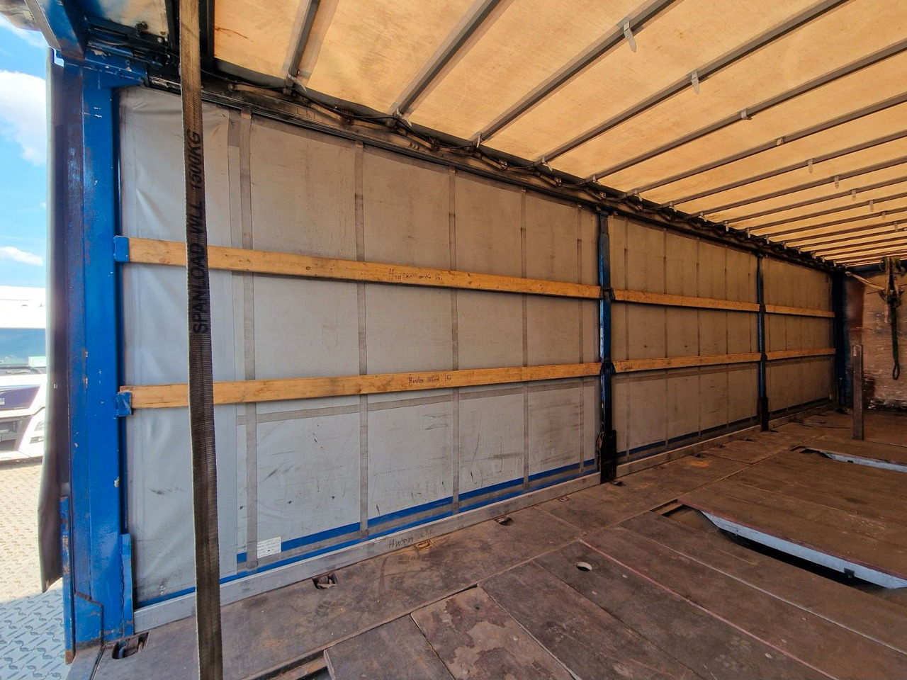 Semi-remorque rideaux coulissants Schmidt Hagen SPC/39/E/10,5 / Coilmulde / Lenk-Liftachse: photos 15