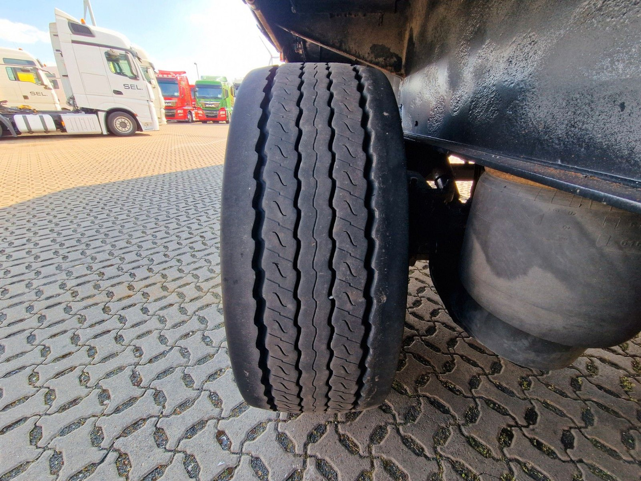 Semi-remorque rideaux coulissants Schmidt Hagen SPC/39/E/10,5 / Coilmulde / Lenk-Liftachse: photos 32