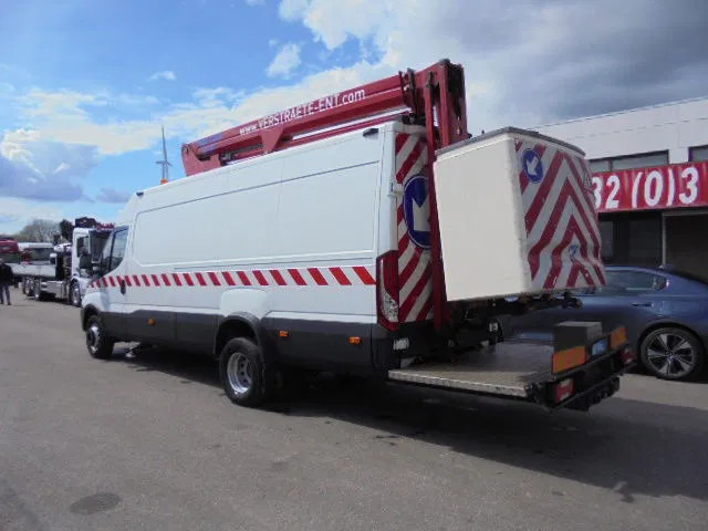 Iveco Daily 70 70C17 - Camion, Camion grue: photos 4 Iveco Daily 70 70C17 - Camion, Camion grue: photos 4