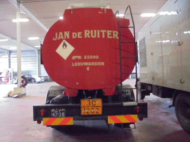 DAF 1600 A1600DF 360 - Camion citerne: photos 4 DAF 1600 A1600DF 360 - Camion citerne: photos 4