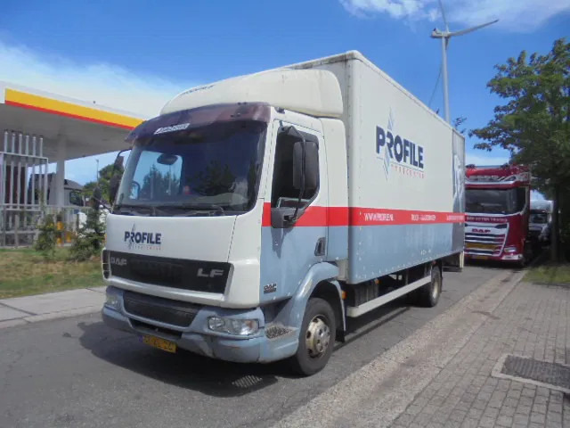 DAF LF 45 150 NL TRUCK SERVICE TRUCK MET COMPRESSOR - Camion fourgon: photos 1 DAF LF 45 150 NL TRUCK SERVICE TRUCK MET COMPRESSOR - Camion fourgon: photos 1