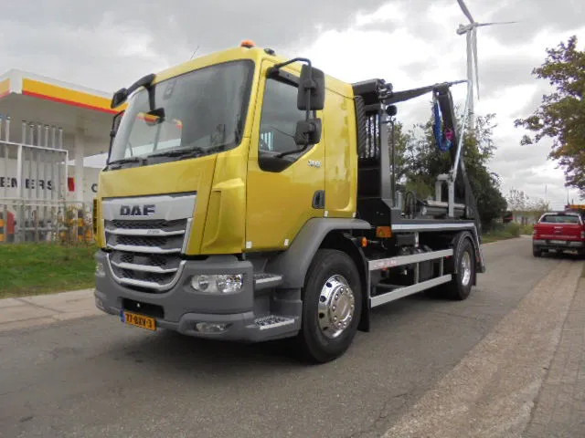 DAF XD XB 290 NIEUW MET FABRIEKS GARANTIE - Camion multibenne: photos 1 DAF XD XB 290 NIEUW MET FABRIEKS GARANTIE - Camion multibenne: photos 1