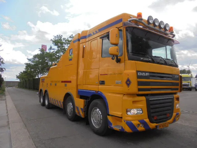 DAF XF 105 510 8X4 WRECKER - Remorqueuse: photos 3 DAF XF 105 510 8X4 WRECKER - Remorqueuse: photos 3