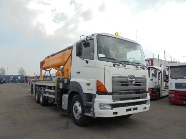 Camion avec nacelle Hino 700 6X4: photos 6 Camion avec nacelle Hino 700 6X4: photos 6