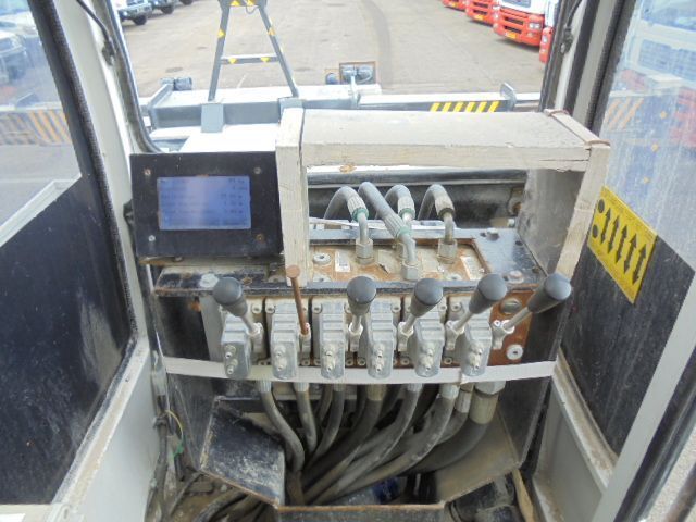 Camion avec nacelle Hino 700 6X4: photos 18 Camion avec nacelle Hino 700 6X4: photos 18