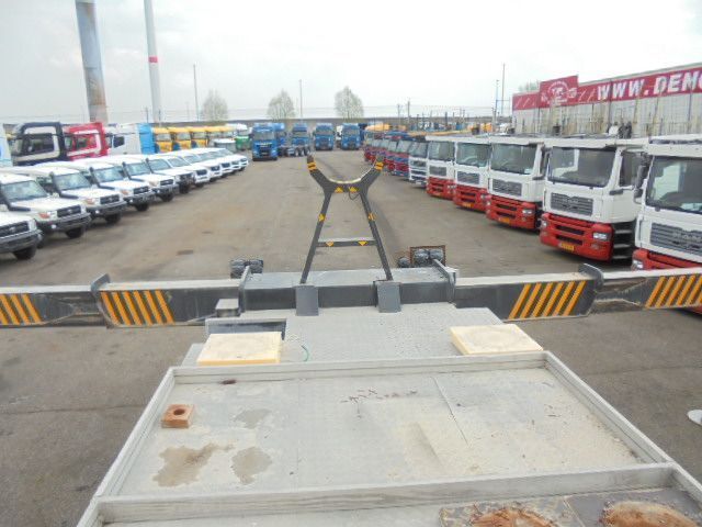 Camion avec nacelle Hino 700 6X4: photos 17 Camion avec nacelle Hino 700 6X4: photos 17