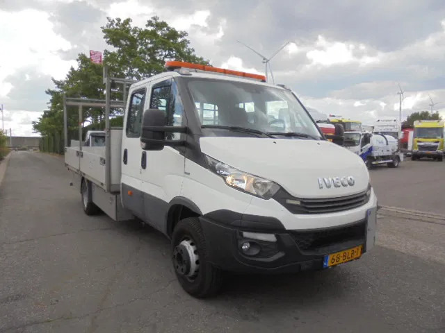 Iveco Daily 70 C18 + NL KENTEKEN APK TOT 19-07-2026 - Camion plateau: photos 2 Iveco Daily 70 C18 + NL KENTEKEN APK TOT 19-07-2026 - Camion plateau: photos 2