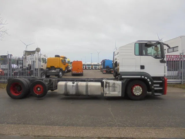 MAN TGS 23.400 LL.U 6X2 - Camion porte-voitures: photos 2 MAN TGS 23.400 LL.U 6X2 - Camion porte-voitures: photos 2