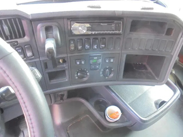 Camion fourgon Scania R400 6X2 VOLUME COMBI + RETARDER: photos 8 Camion fourgon Scania R400 6X2 VOLUME COMBI + RETARDER: photos 8