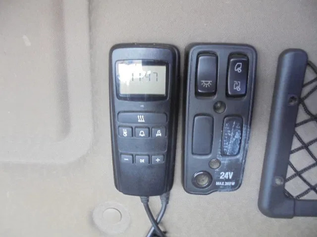 Camion fourgon Scania R400 6X2 VOLUME COMBI + RETARDER: photos 13 Camion fourgon Scania R400 6X2 VOLUME COMBI + RETARDER: photos 13