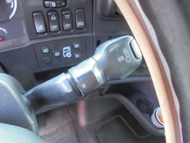 Camion fourgon Scania R400 6X2 VOLUME COMBI + RETARDER: photos 12 Camion fourgon Scania R400 6X2 VOLUME COMBI + RETARDER: photos 12