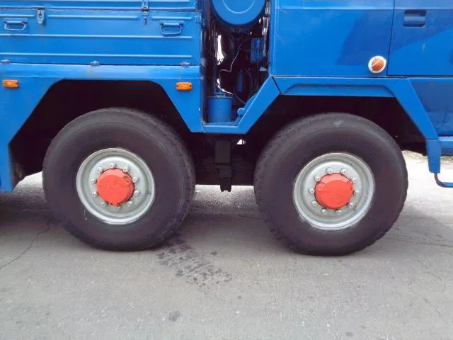 Tatra T 815 8X8 EX AMRY - Remorqueuse: photos 5 Tatra T 815 8X8 EX AMRY - Remorqueuse: photos 5