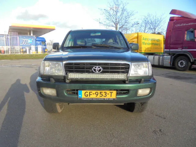 Toyota Land Cruiser - Voiture: photos 2 Toyota Land Cruiser - Voiture: photos 2