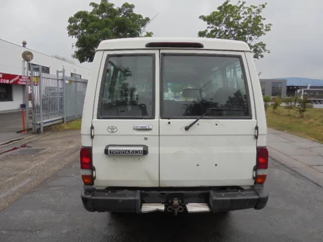 Voiture Toyota Land Cruiser HZJ78L 4X4 EXPORT OUTSIDE EU ONLY: photos 5