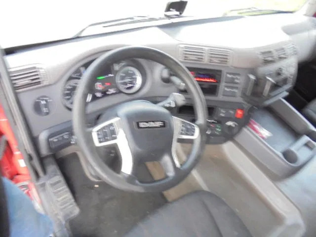 DAF CF 410 52 UNITS IN STOCK - Tracteur routier: photos 5 DAF CF 410 52 UNITS IN STOCK - Tracteur routier: photos 5