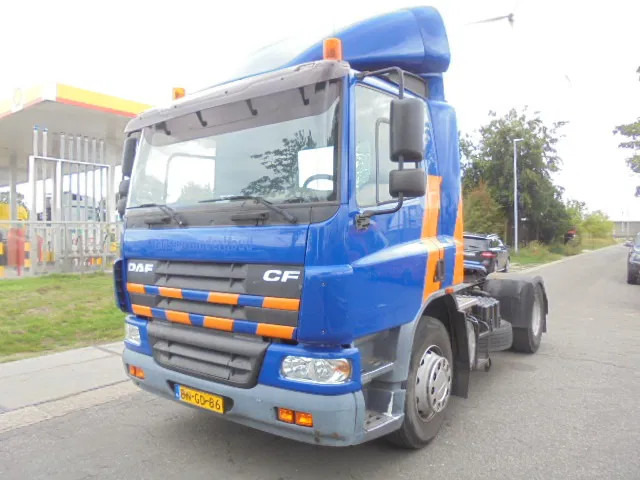 DAF CF 75.270 CF 75 HANDGESCHAKELD NL TRUCK TUV -APK 12--5-2026 - Tracteur routier: photos 1 DAF CF 75.270 CF 75 HANDGESCHAKELD NL TRUCK TUV -APK 12--5-2026 - Tracteur routier: photos 1